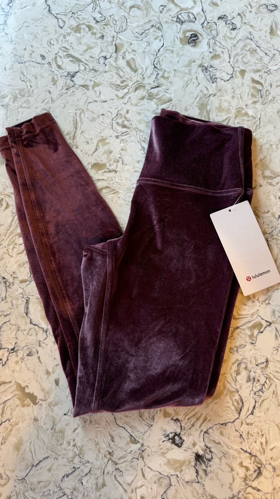 Lululemon lounge hr tight 28” V
