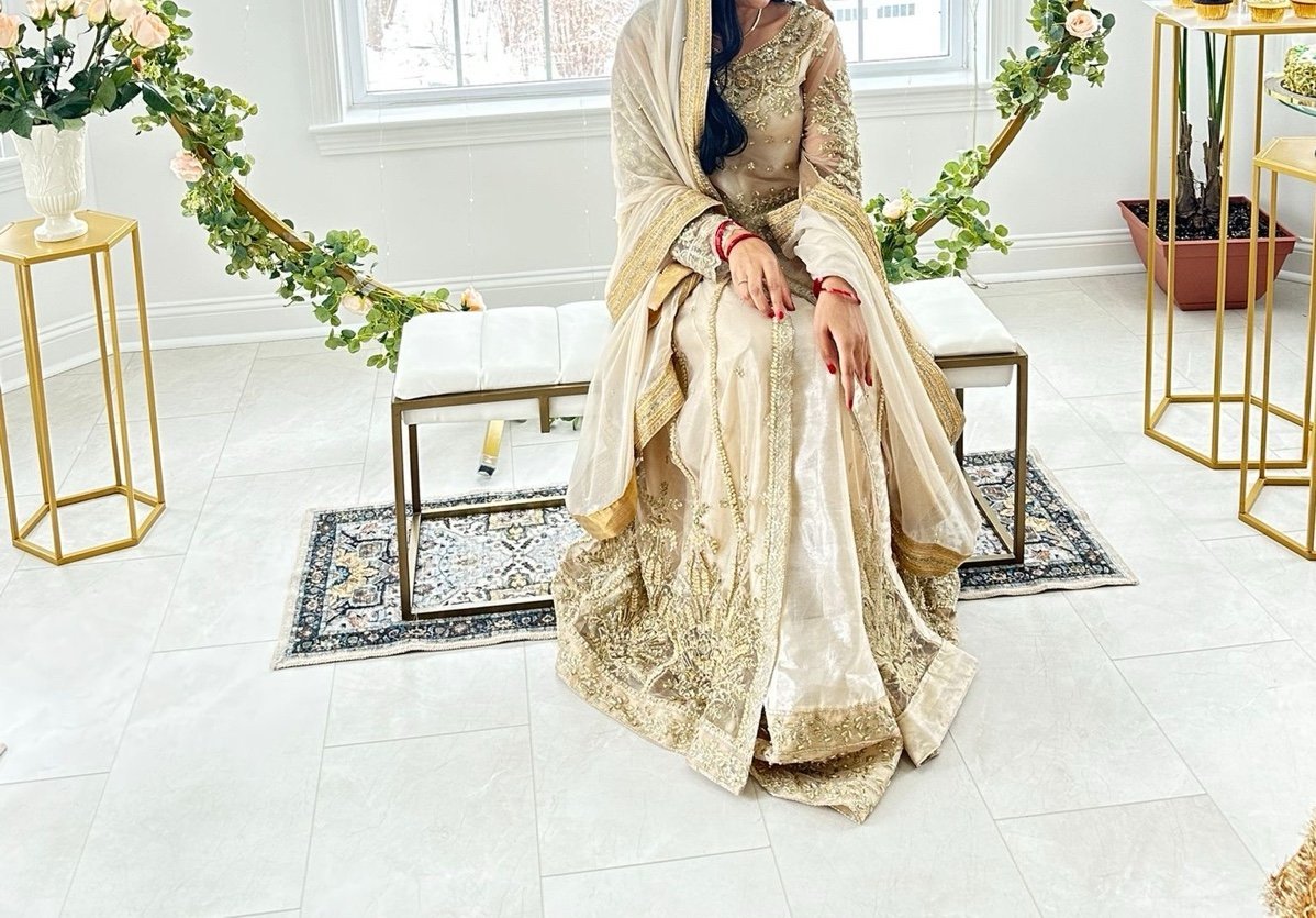Pakistani engagement dress, just wore once Faiza Saqlain replica of Amanta