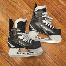CCM Tacks 9040 Children's Hockey Skates Size 13Y