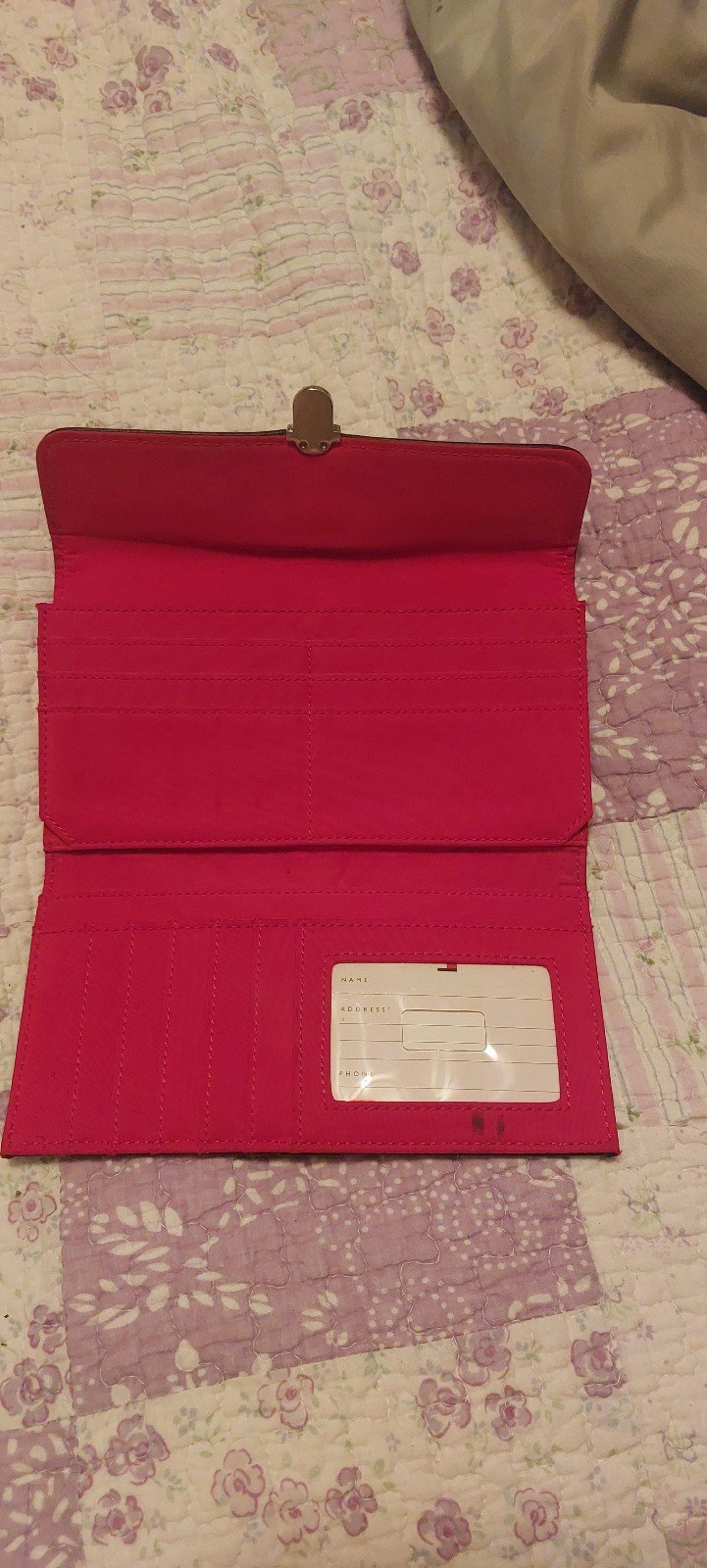 Tommy Hilfiger Women's Wallet Navy Blue