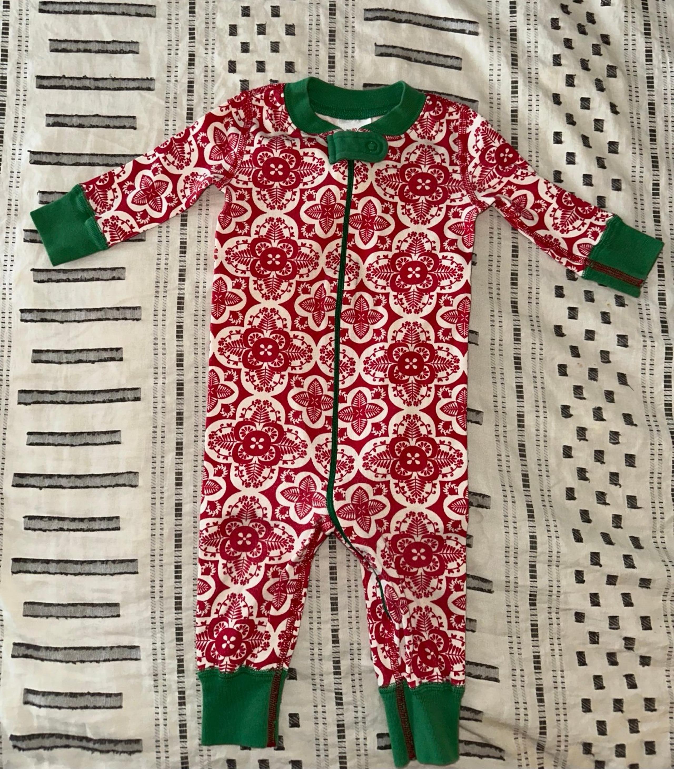 Hanna 6-9 Christmas sleeper