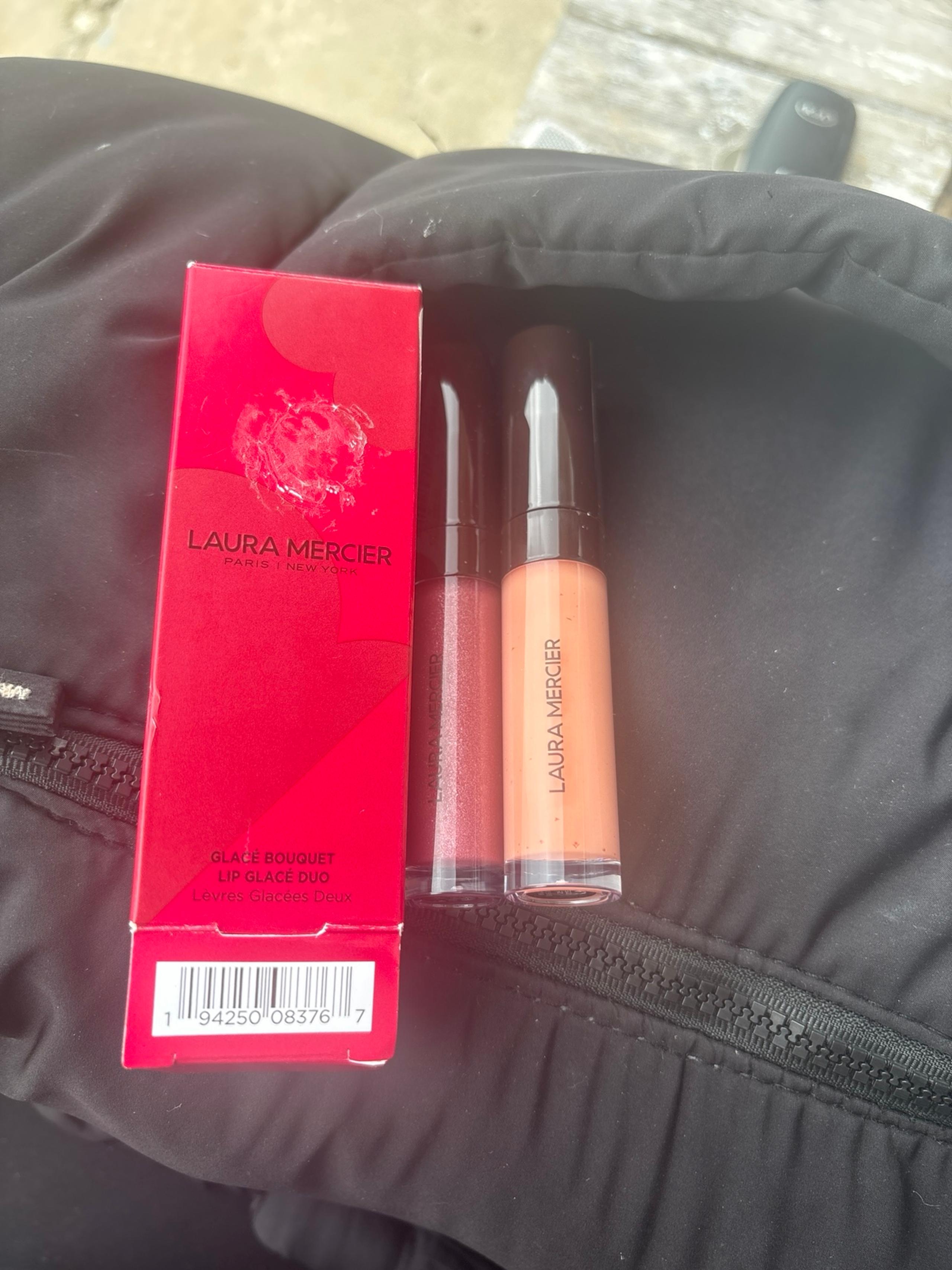 Laura Mercier glacé bouquet contains rose and sugar plum