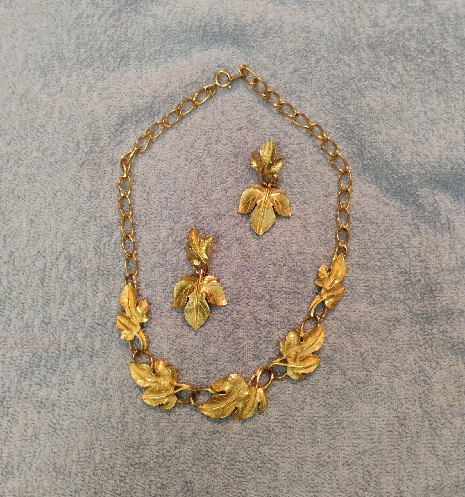Necklace & Earrings set