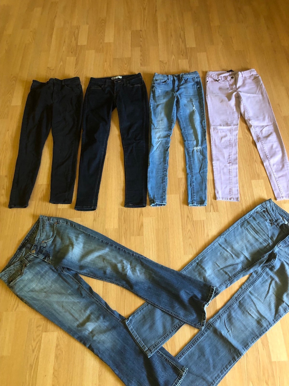 Bundle of women’s/juniors jeans size 3