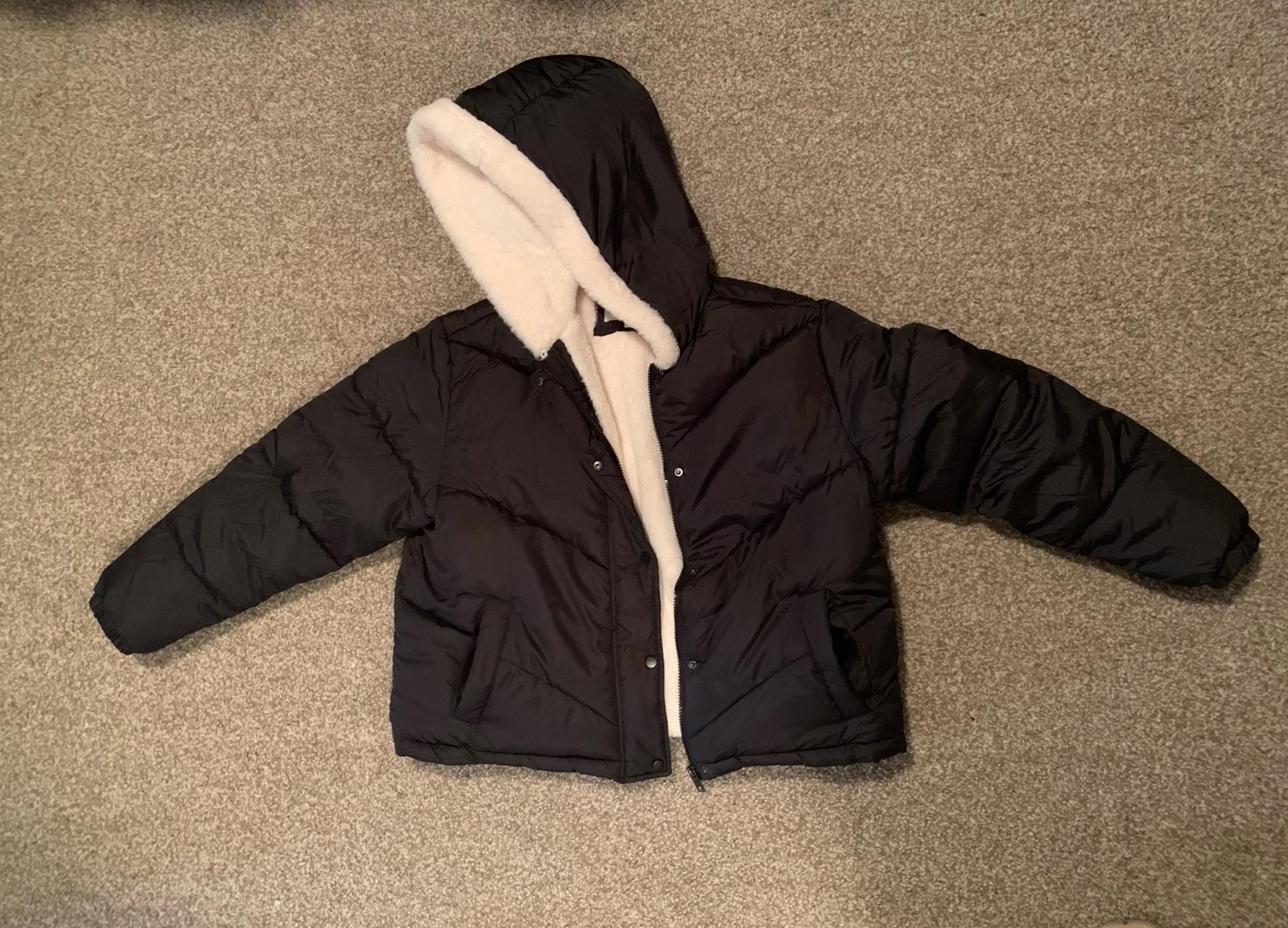 Women’s L Black Puffer Coat Faux Fur Lined