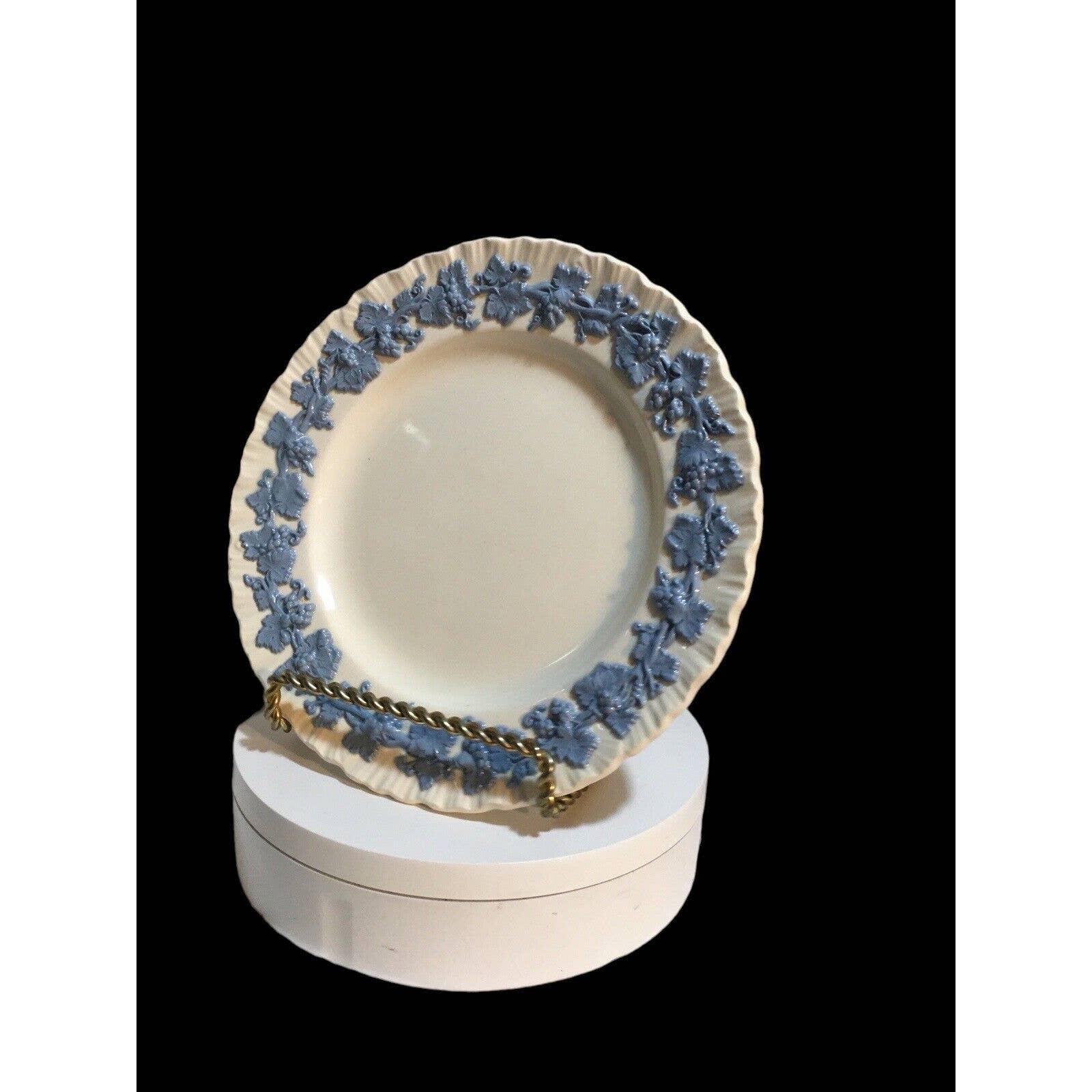 Antique WEDGWOOD Embossed Queen's Ware White with Blue Salad Plate (4)