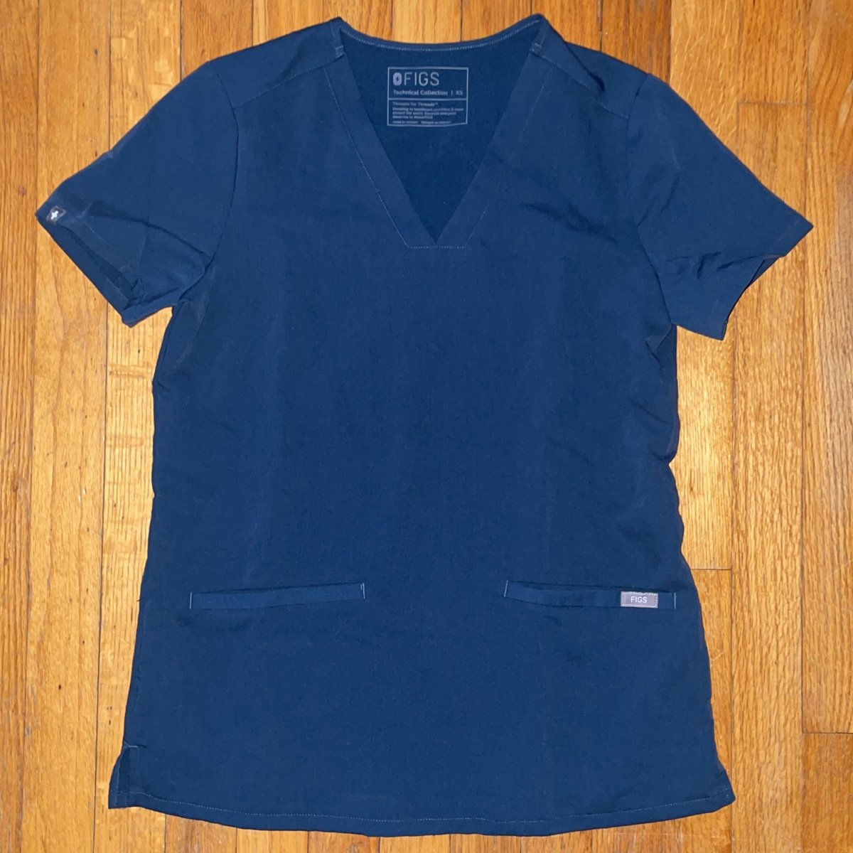 FIG Clothing Casma Three-Pocket Scrub Top in Carribean Blue XS