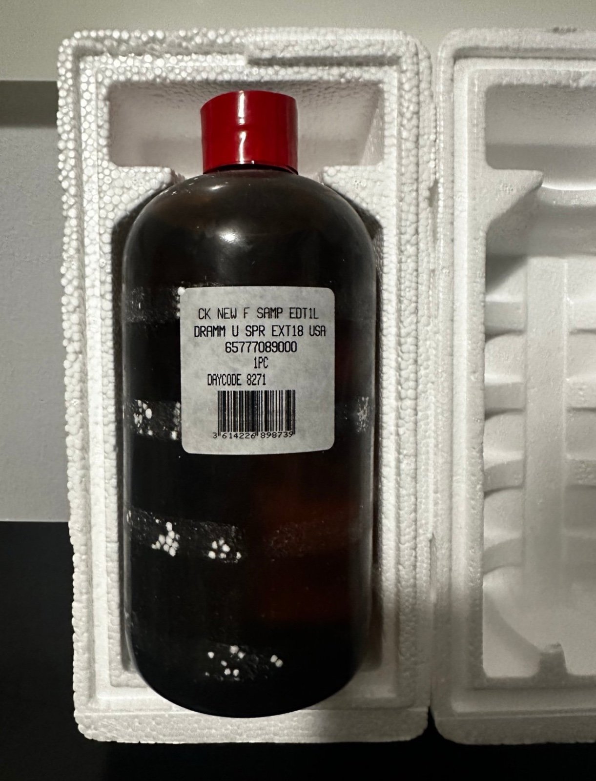 New In Box Unisex CK NEW EDT Dramm 1000 ML, 34-OZ