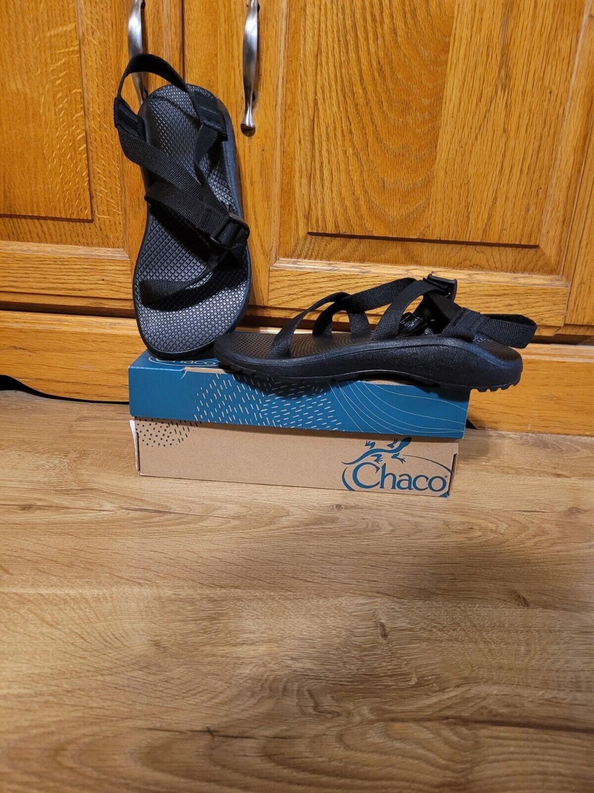 NEW Chaco J107366 Womens ZCloud Solid Black Comfort Sandals NEW Chaco J107366 Womens ZCloud Solid Black Comfort Sandals