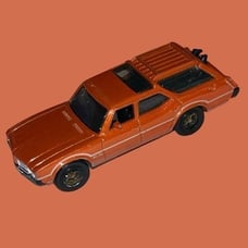 Vintage 1971 Matchbox Oldsmobile Vista Cruiser Station Wagon Orange Dogs Back