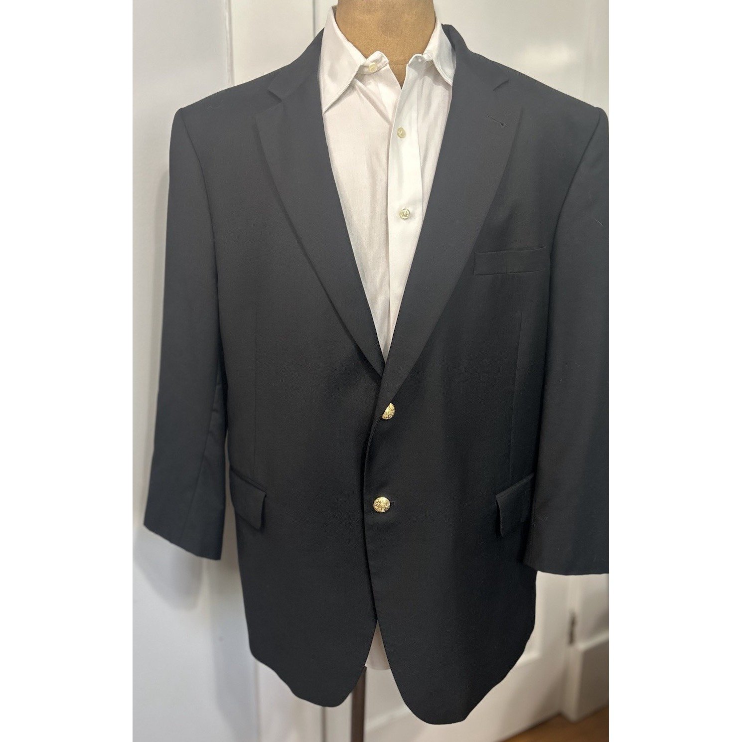 Jos A Bank Signature Collection Blazer 50R Black 100% Wool 2 Brass Button 1 Vent