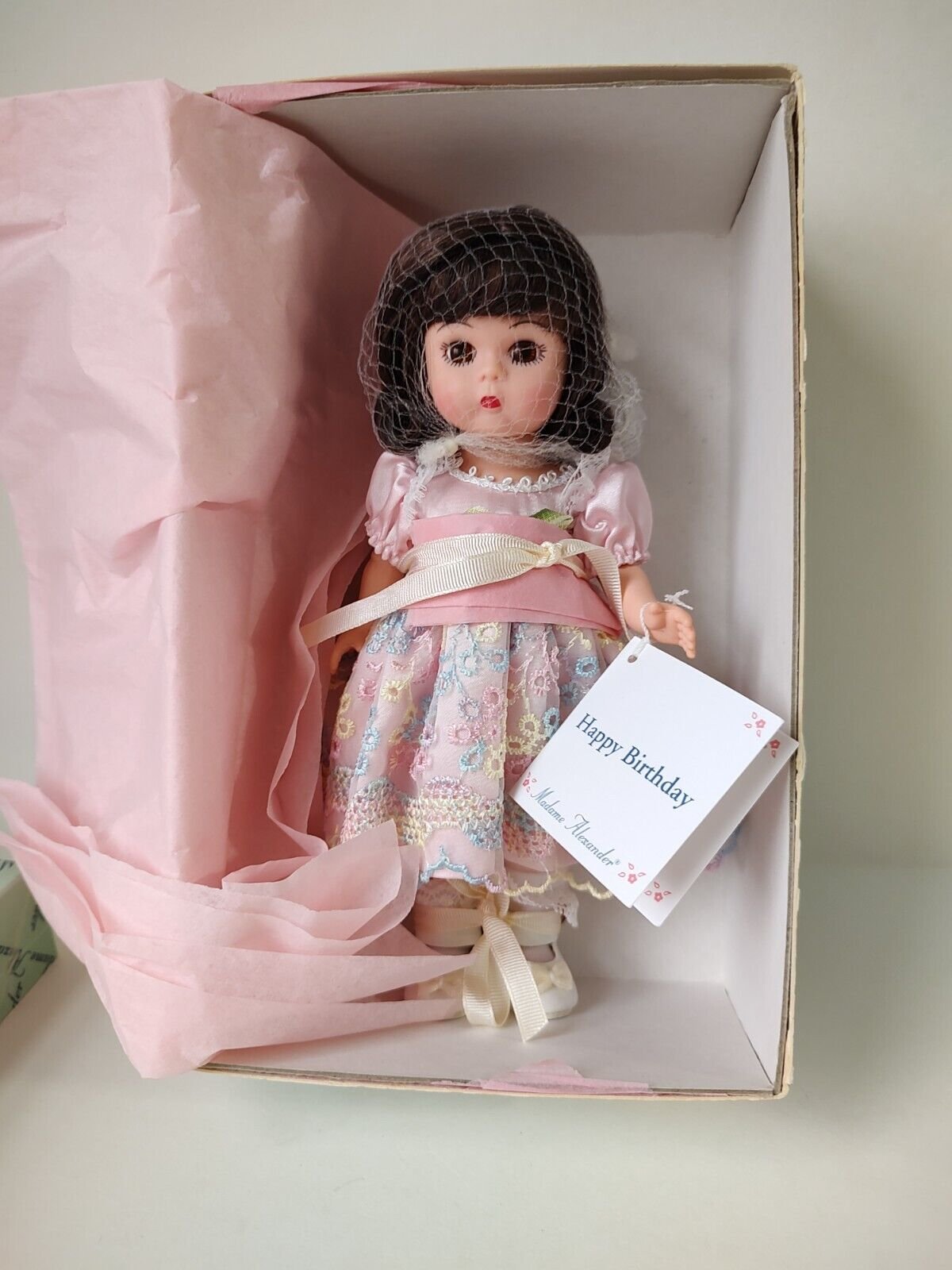 Madame Alexander doll w/ box Happy Birthday 27241
