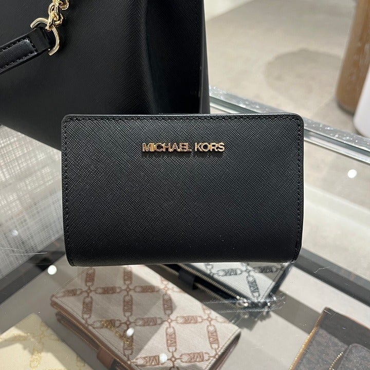 MICHAEL KORS Medium Crossgrain Leather Wallet 35F7GTVF2L-BLACK