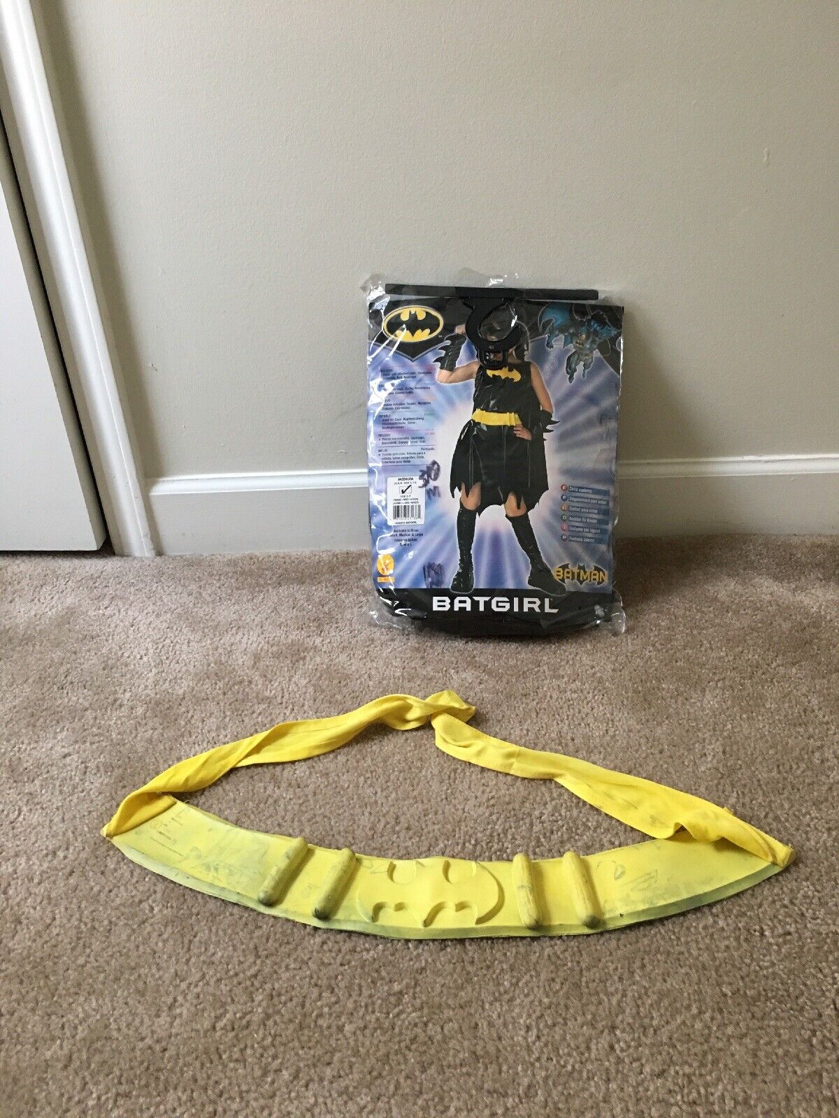 Batman Women's Yellow & Black Halloween Costume Cosplay Size M 8-10