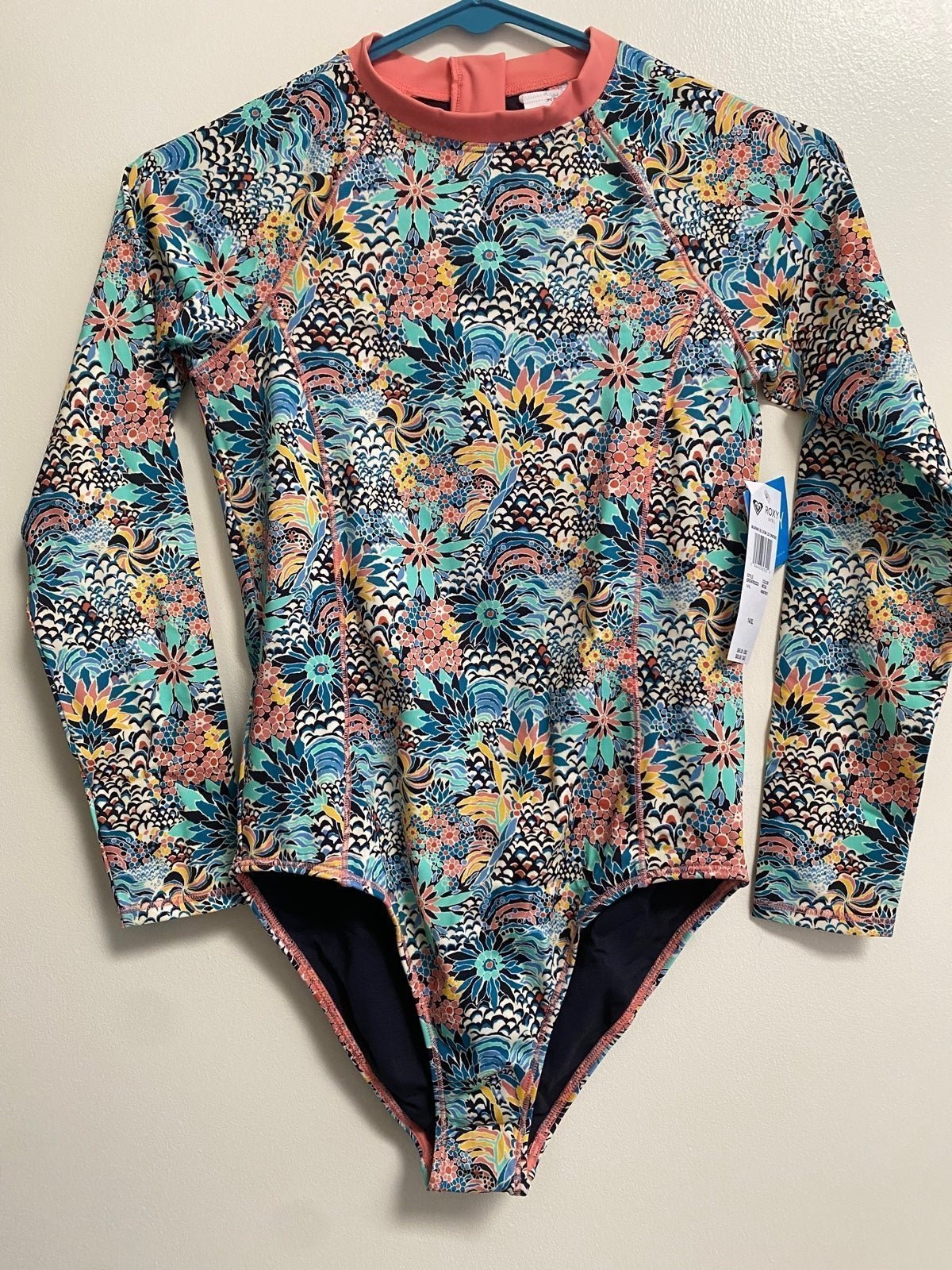 Roxy girls long sleeve swimsuit, NWT