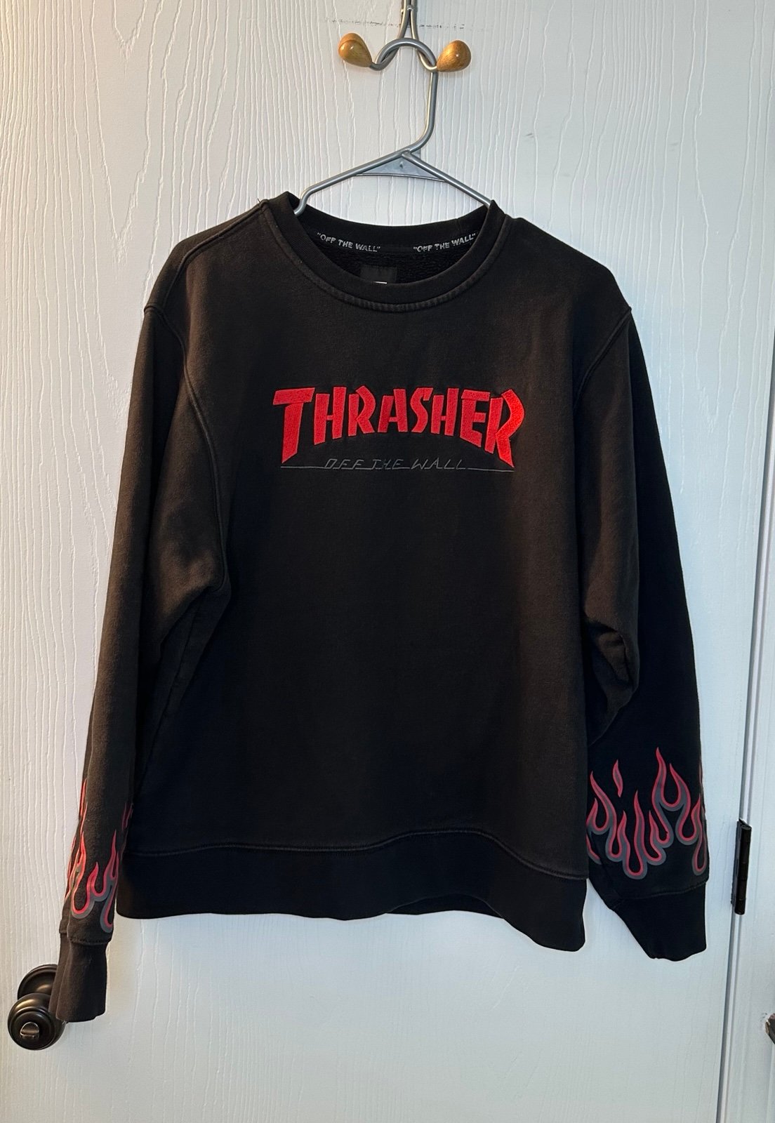 Vans Thrasher black sweatshirt red flames women’s small