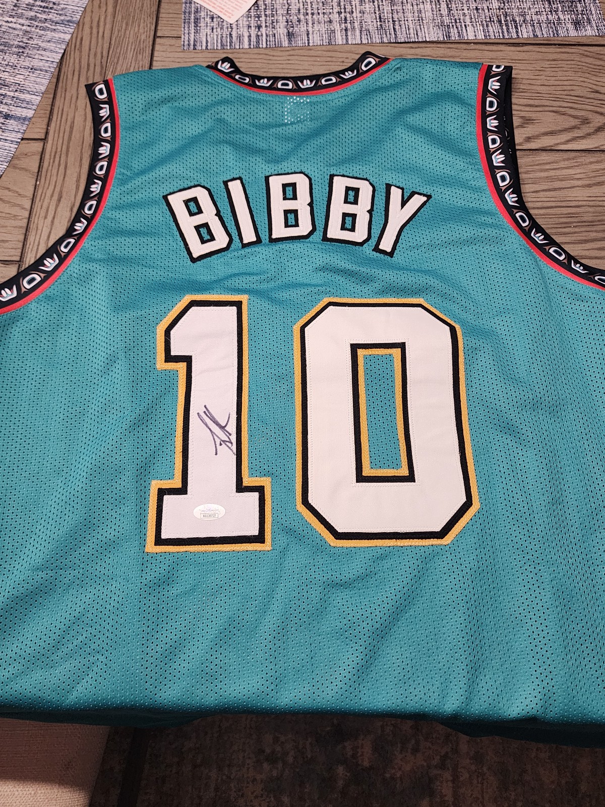 Mike Bibby Signed Jersey