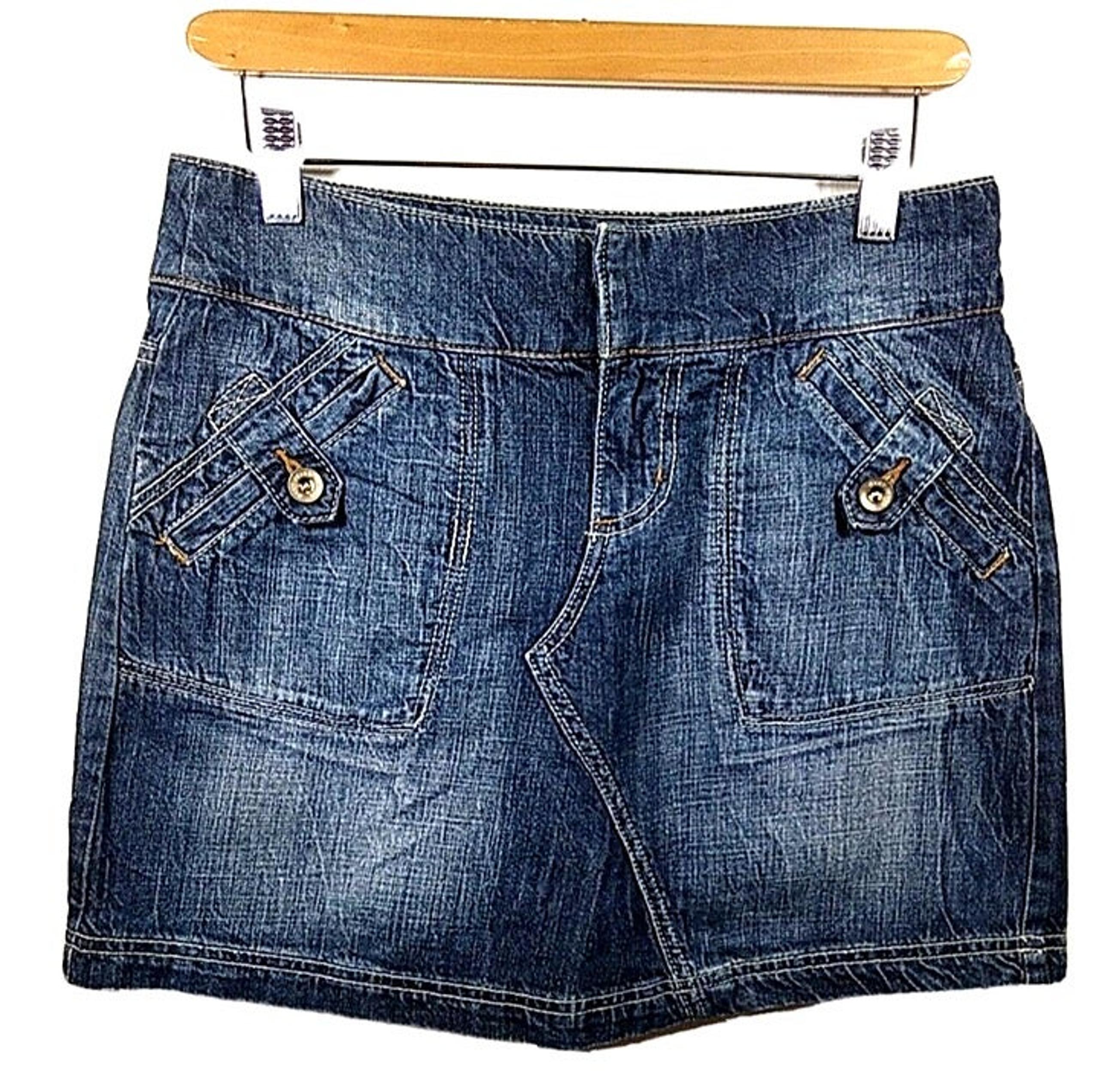 DKNY Jeans Womens Blue Denim Mini Skirt Distressed Button Pockets Size: 6