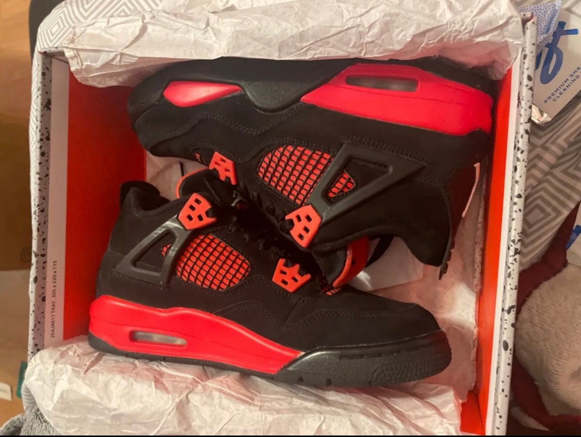 Jordan 4 red thunder size 7