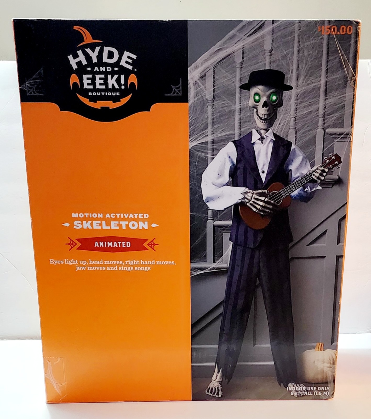 Halloween Animated Skelleton Hyde and Seek