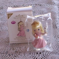 PRECIOUS MOMENTS DISNEY SLEEPING BEAUTY
