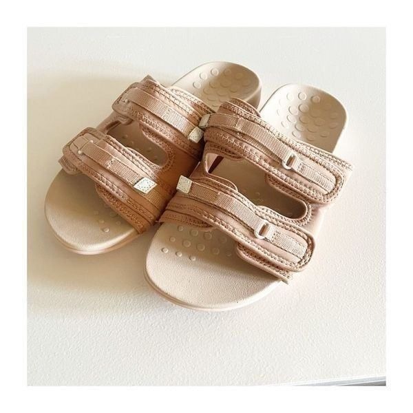 Vionic Sarah” slip on sandals orthopedic shoes comfortable tan size 7