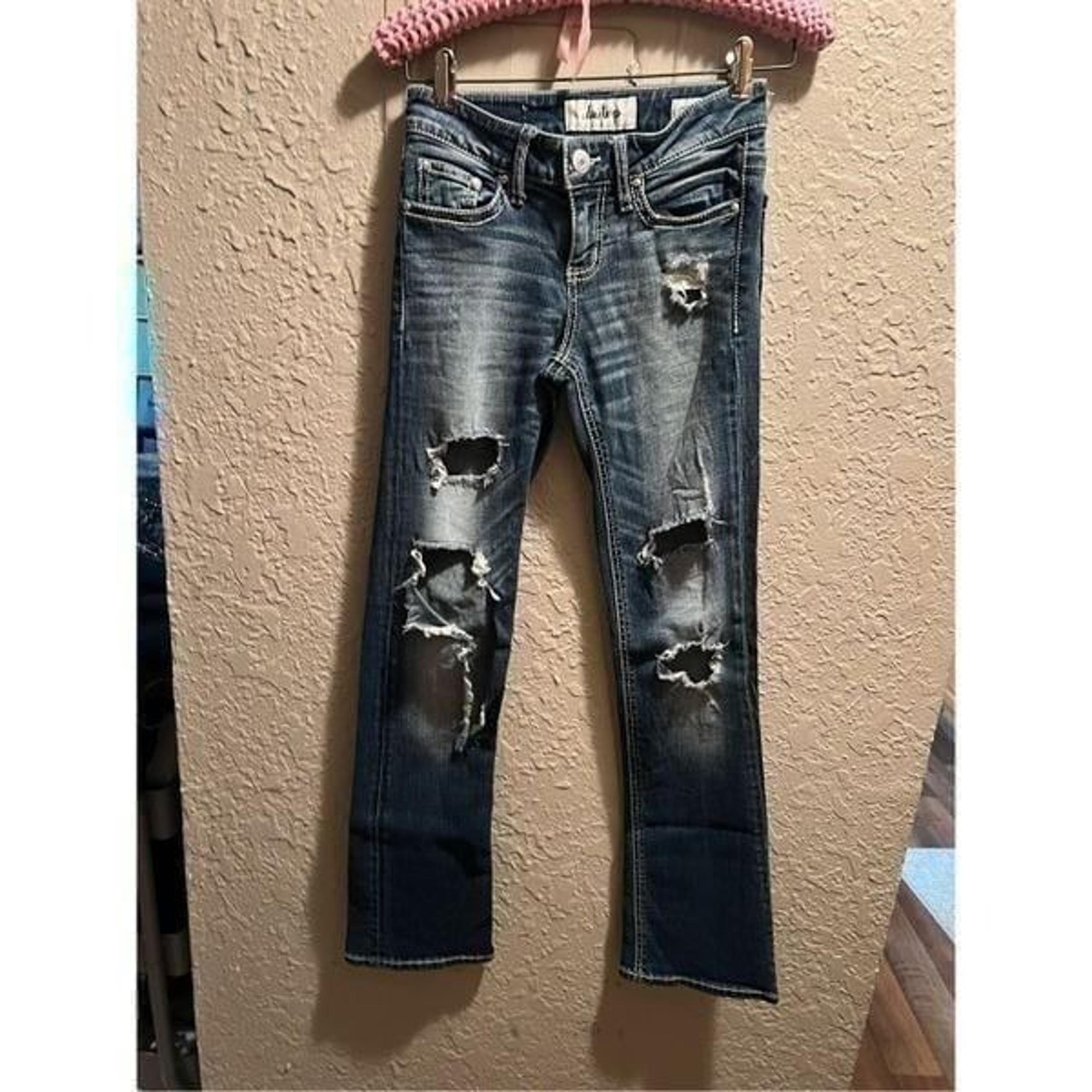 Daytrip Lynx Bootcut Jeans Woman’s Size 24R Distressed