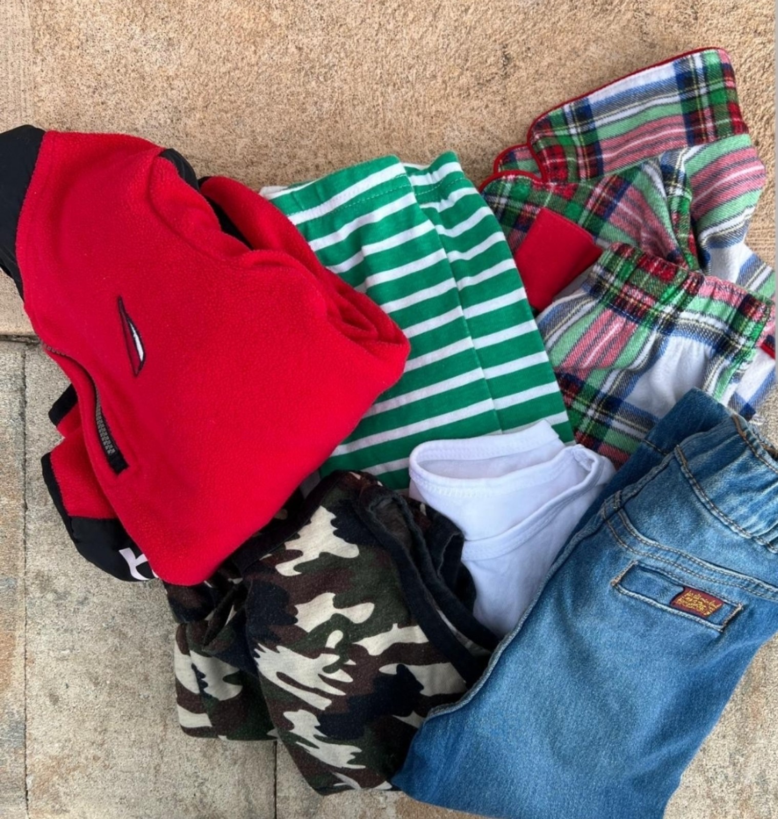 Boy's size 2t clothing bundle