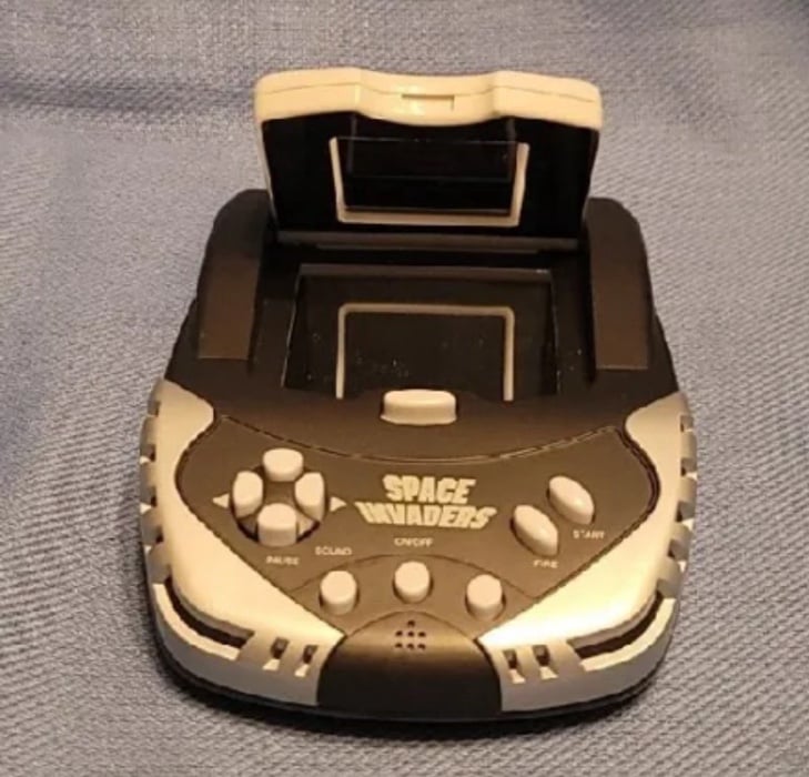 Space Invaders Excalibur Handheld Pop-Up Screen (2003)