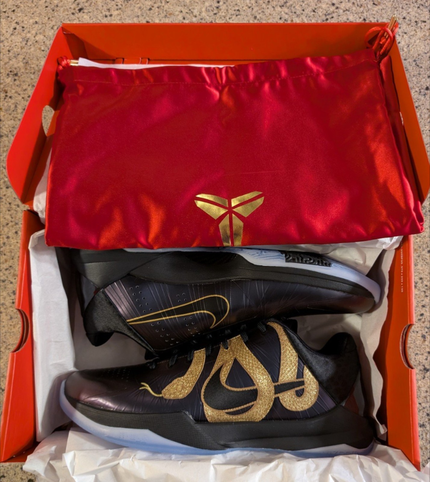 Nike Kobe V Protro year of the mamba size 14