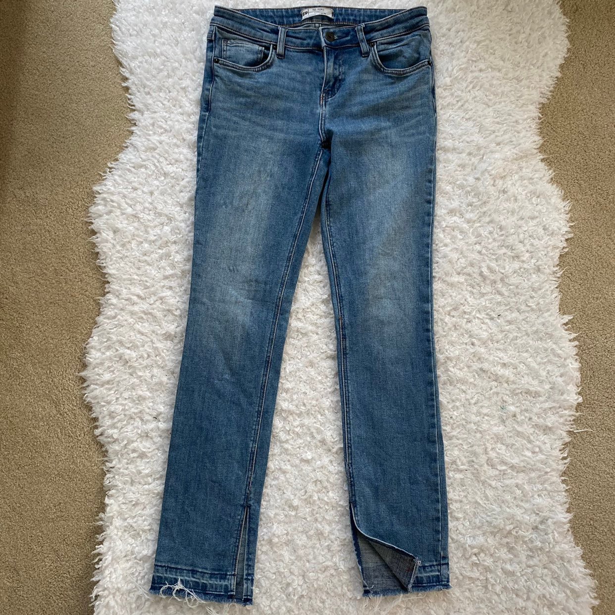 FREE PEOPLE Raw Hem Side Slit Jeans 28
