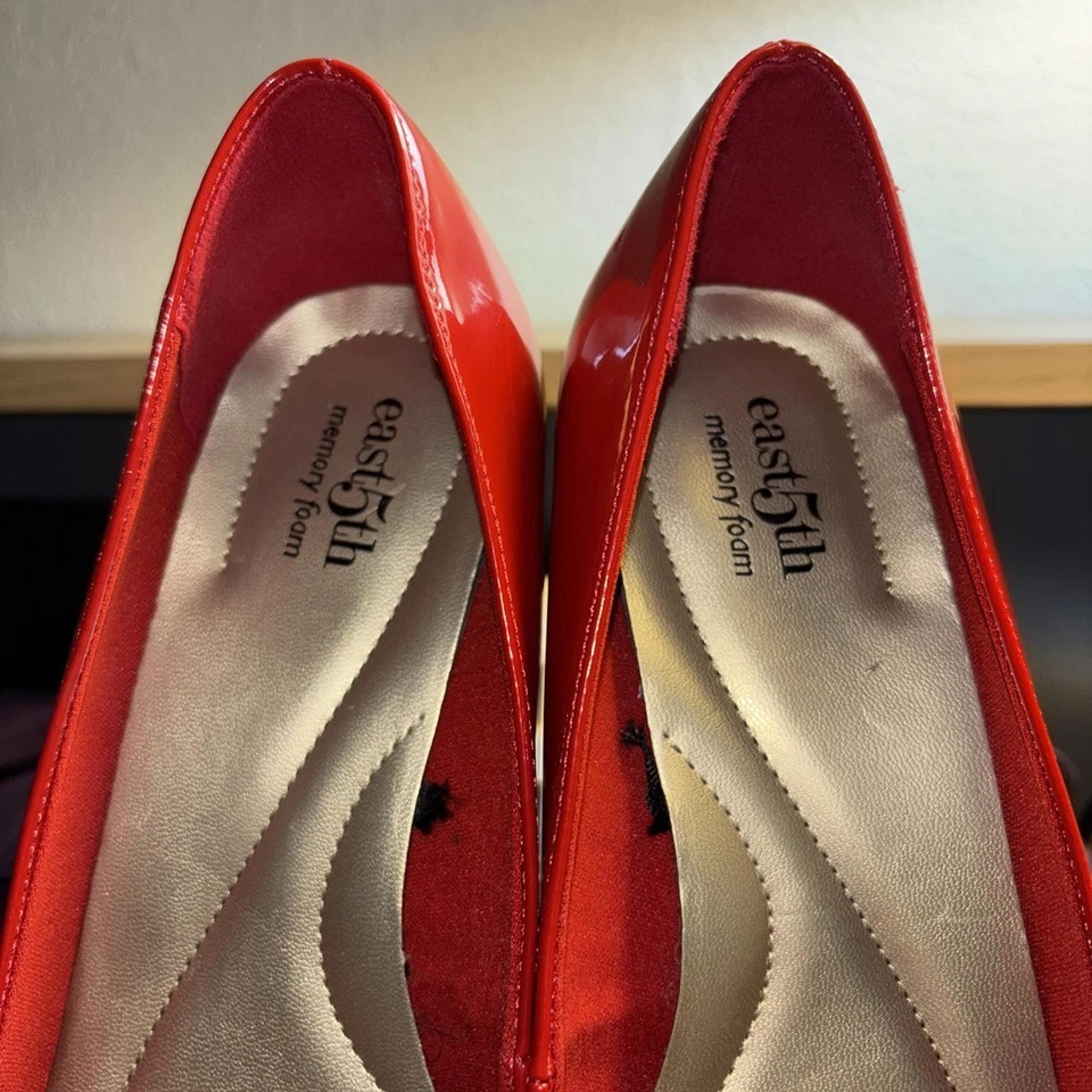 East 5th-memory Foam Red patent leather heels, size 11 M