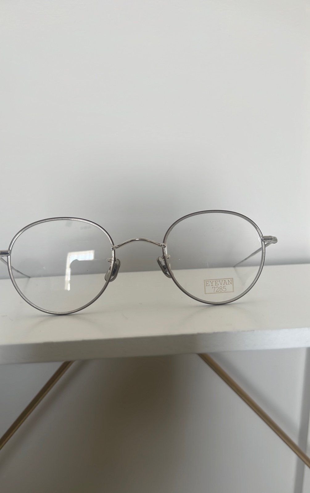 Shops eye glasses