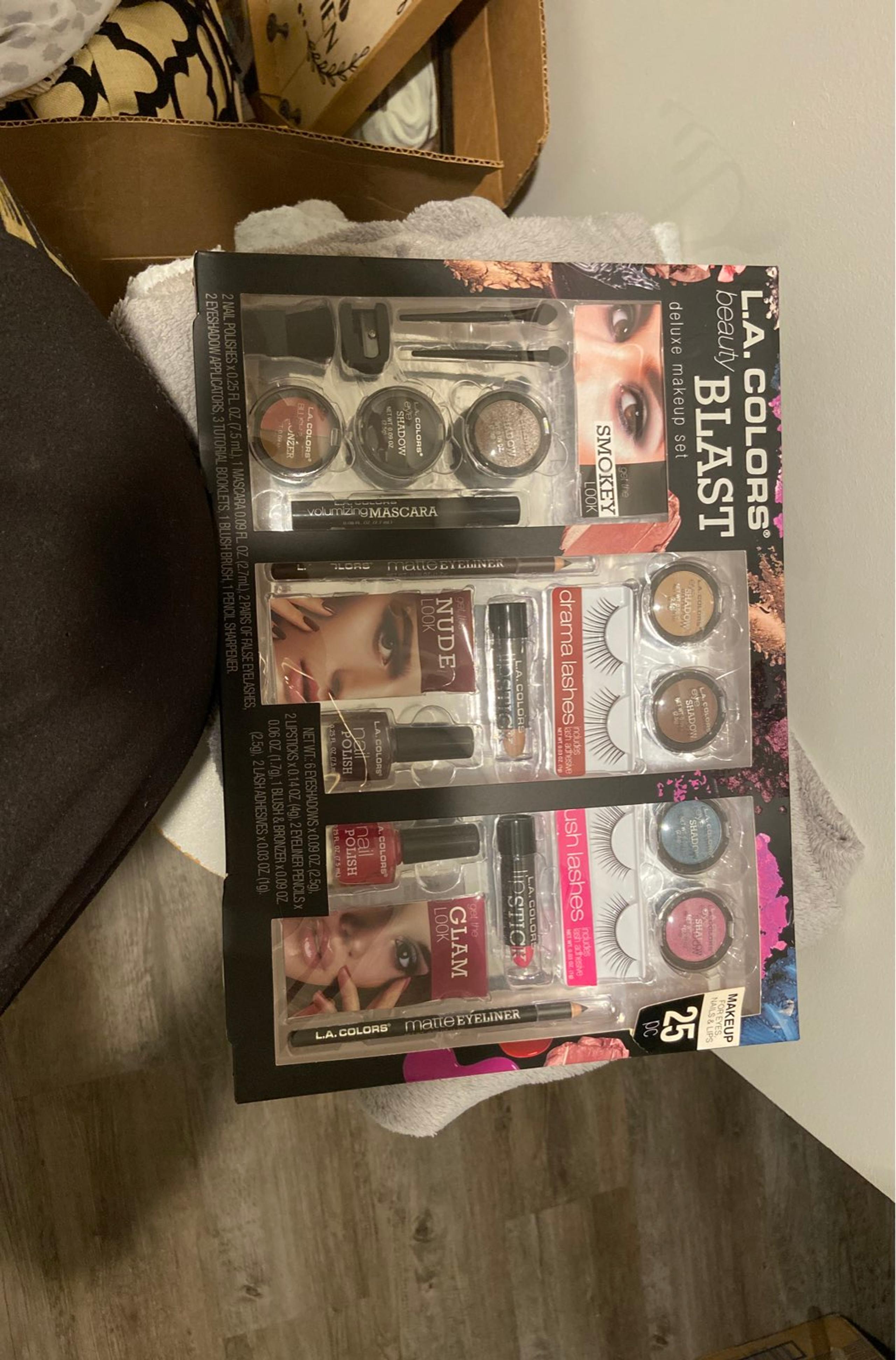 L.A Color blast Makeup Set
