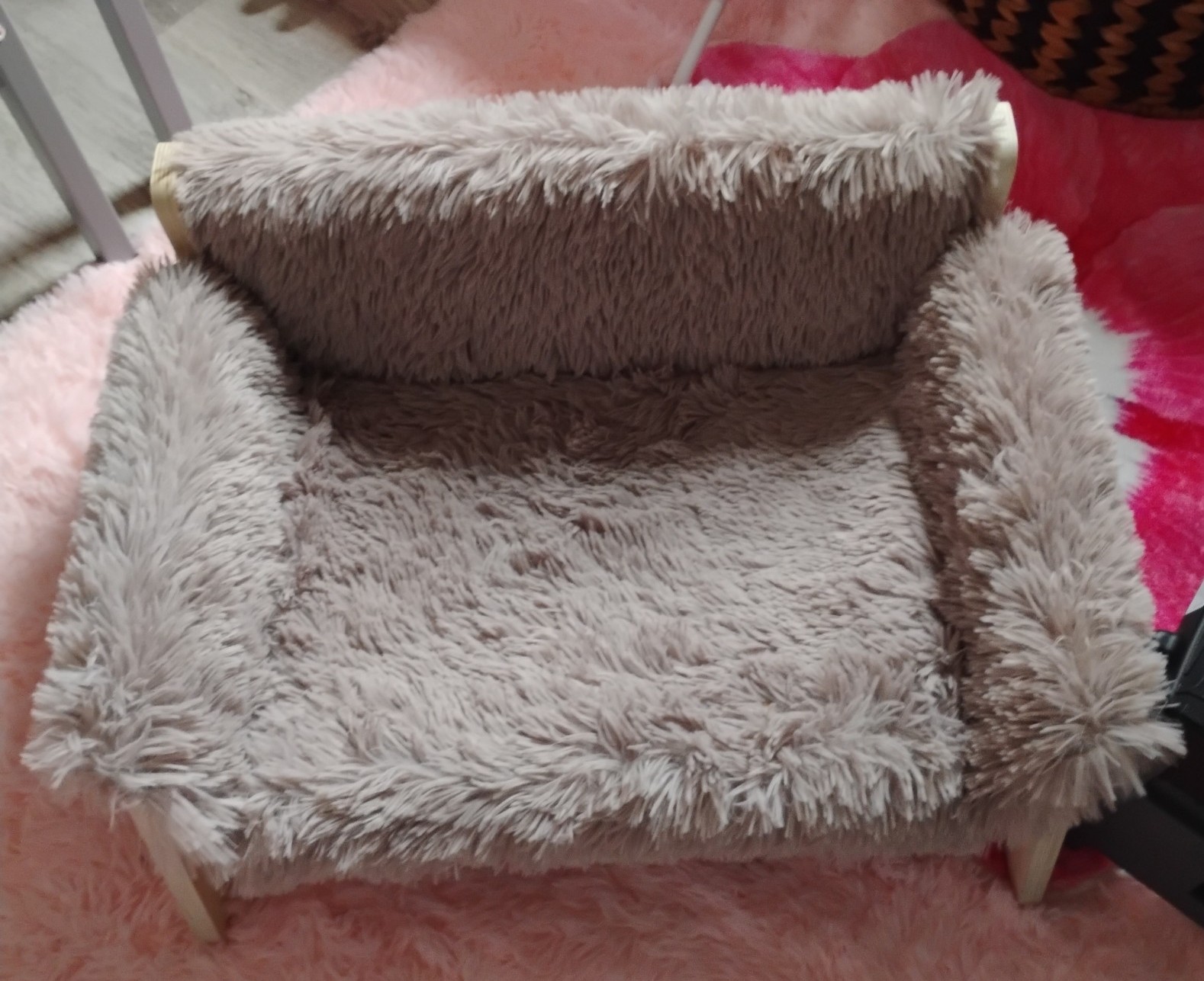 Pet bed