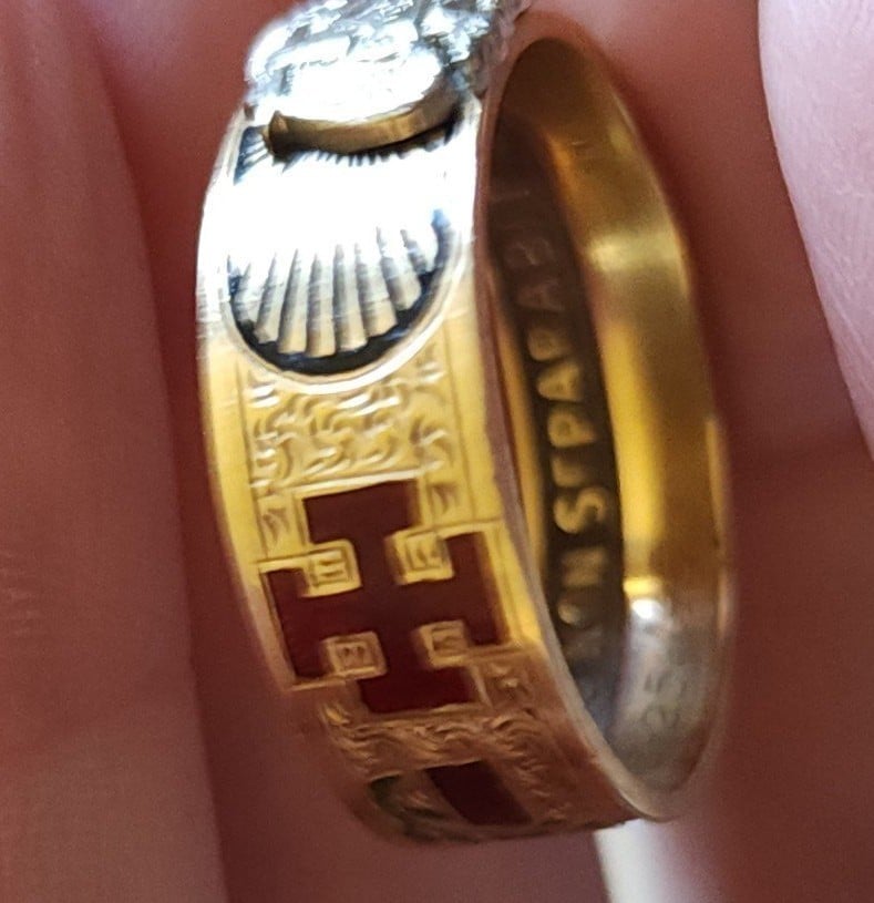 14k gold heavy mason ring