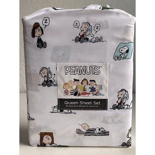 Peanuts Snoopy Woodstock Charlie Brown Linus Sally QUEEN Size Soft Sheet Set NEW