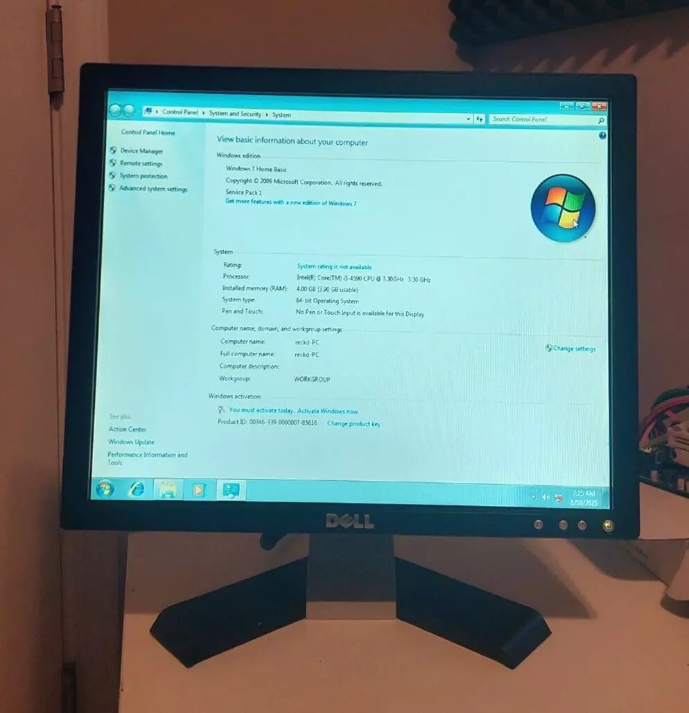 Dell E178FPB 17 LCD VGA Black Monitor W/ Stand 1280 x 1024 No Accessories