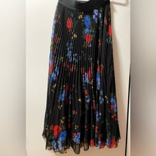 New Aritzia Wilfred Twirl Floral Pleated Skirt