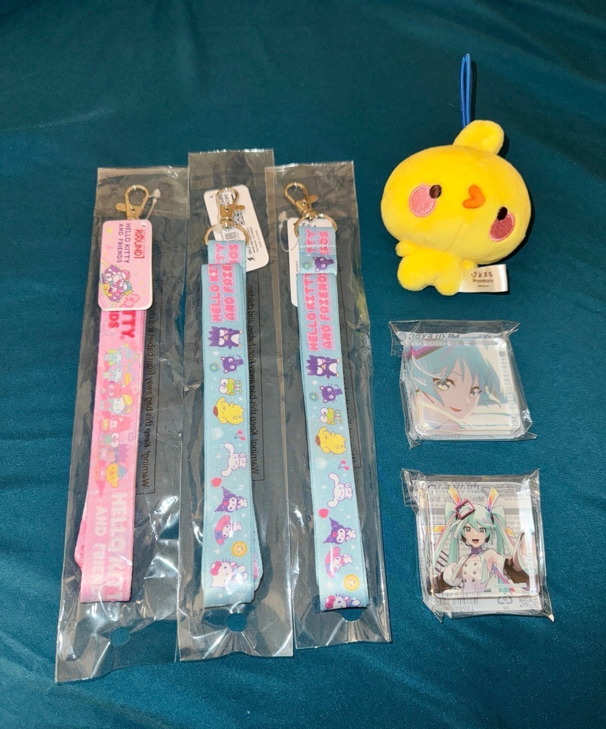 Round1 Limited Edition Sanrio Lanyards & Miku Acrylic Blocks + Piyomaru