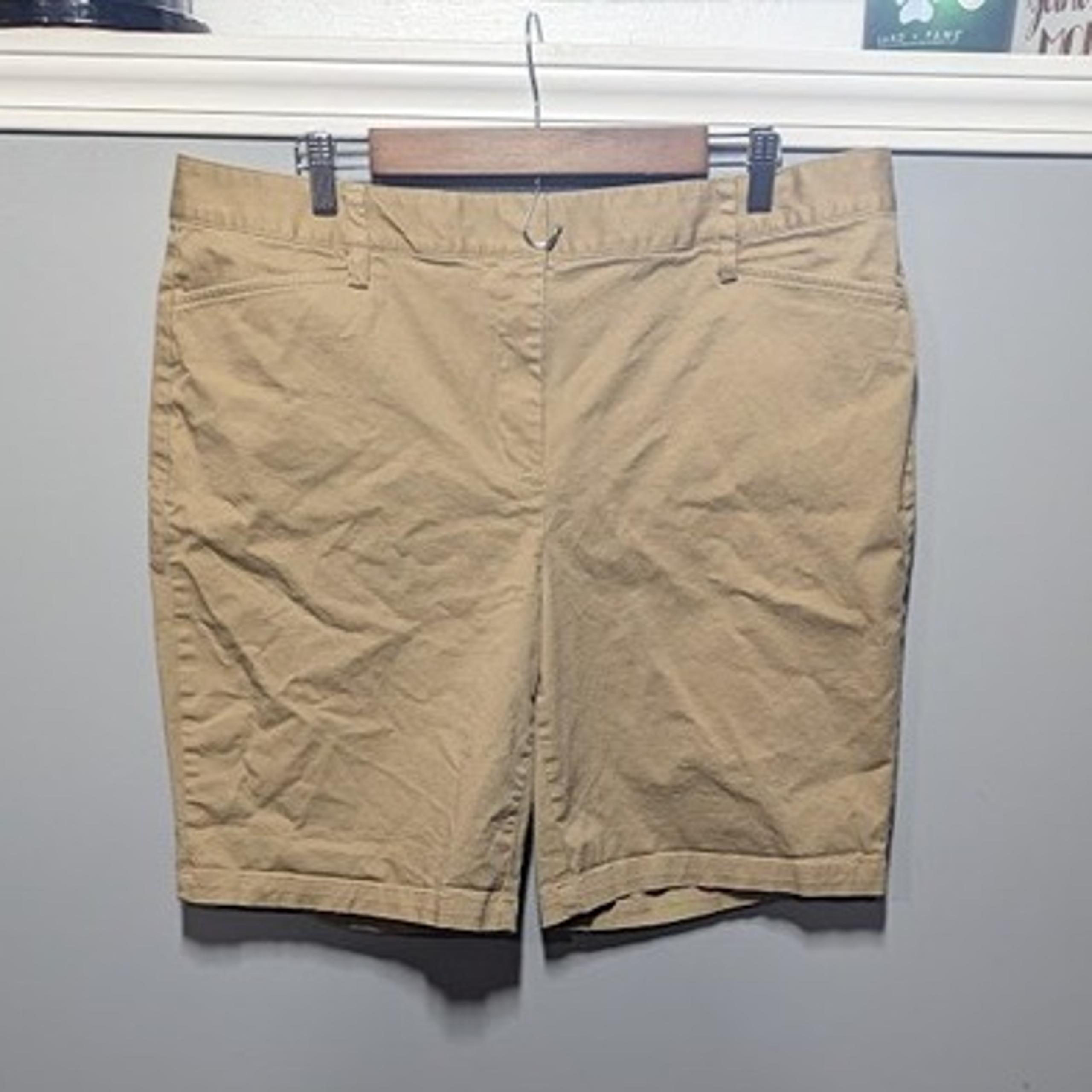 Lands' End Women' Chino Shorts 18 Tan Classic Flat Front Pockets Mid-Rise
