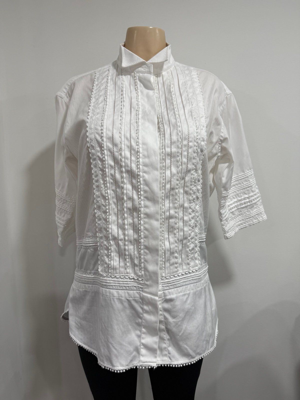 BURBERRY Elegant White Women's Top Size 10