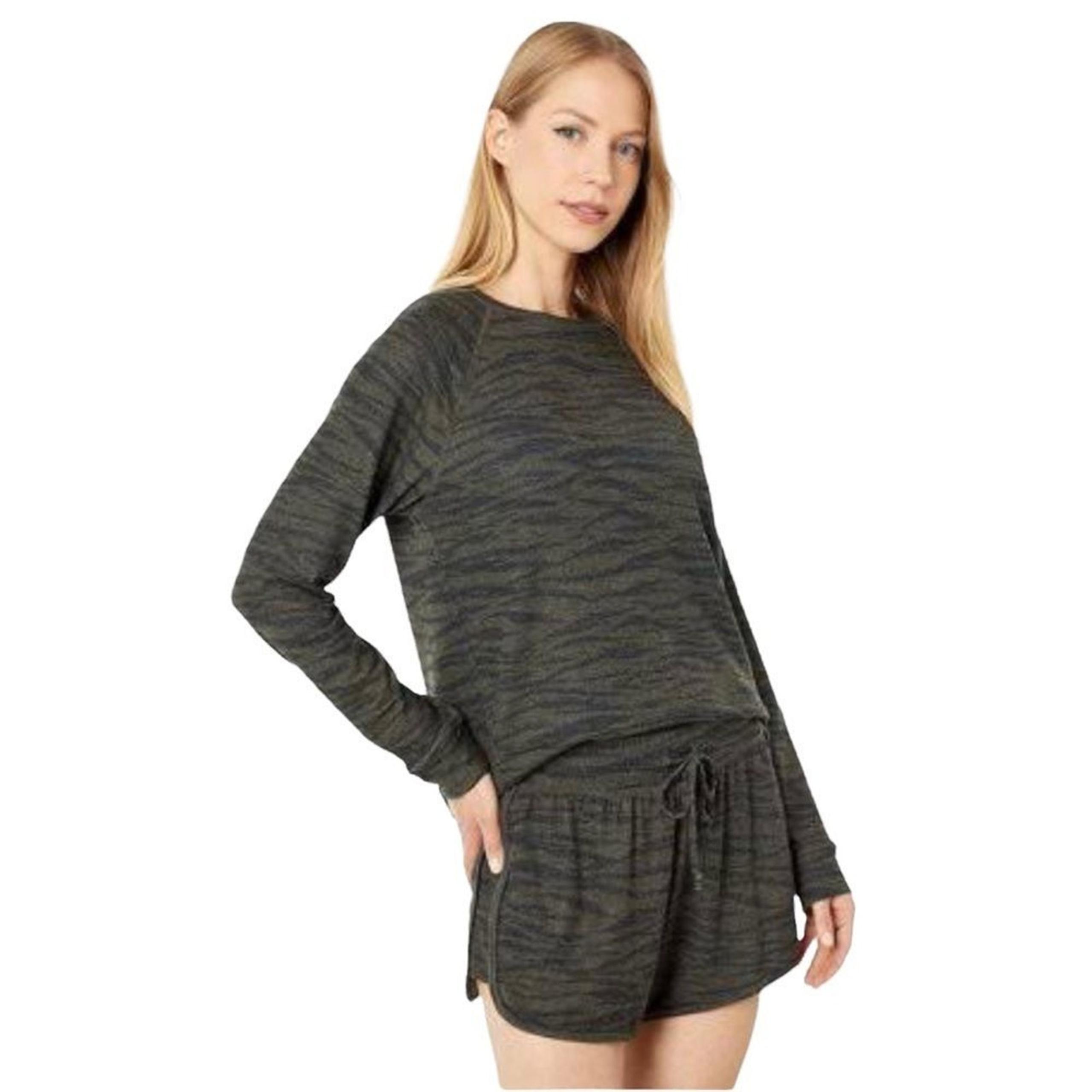 Beyond Yoga Olive Green Camo Crewneck Sweatshirt Raglan Long Sleeve Relaxed L