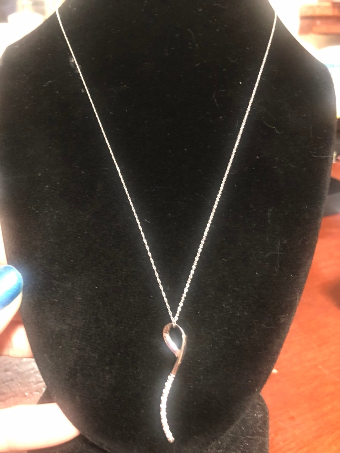 10k white gold journey necklace