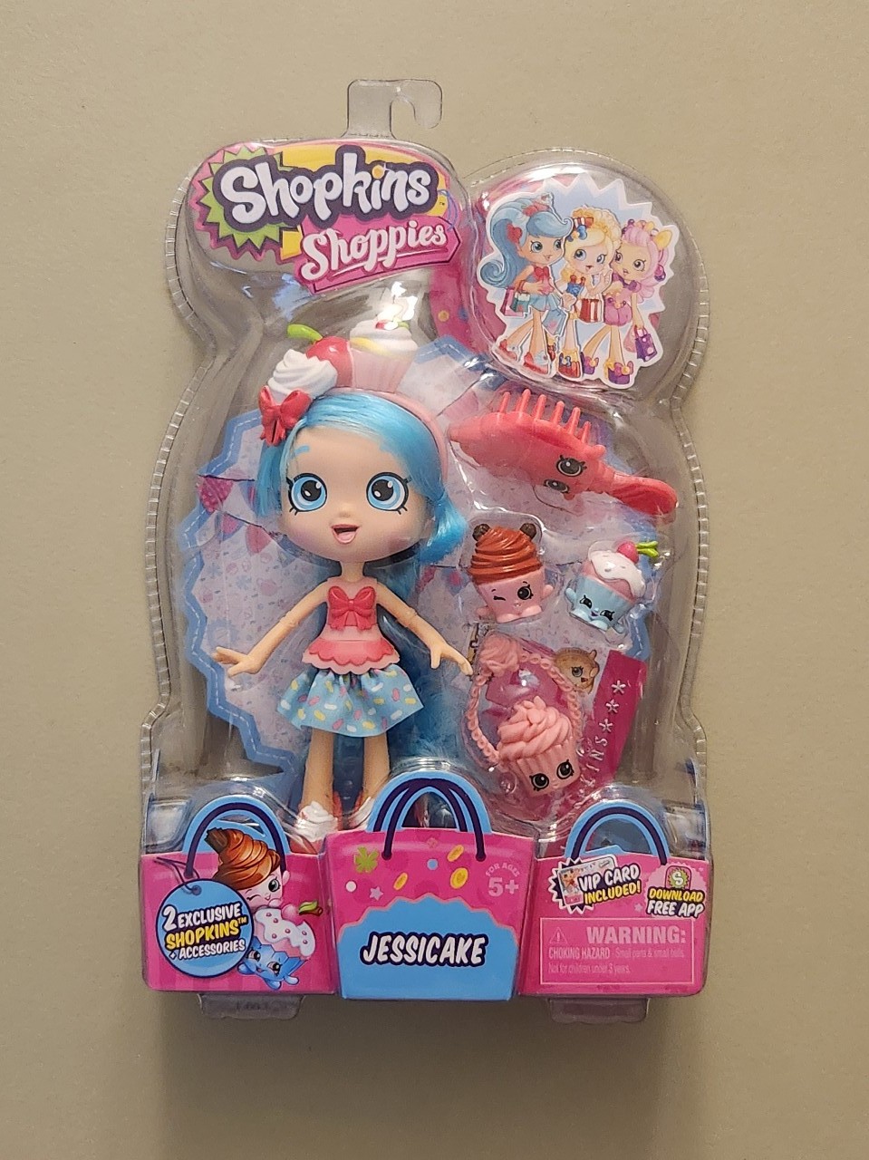 Toy bundle for adeck