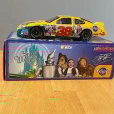 Elliot Sadler 1:24 scale stock car limited edition