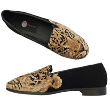 BY PAIGE Big Cat lioness needlepoint classic flats loafers smoking shoes Sz 7.5
