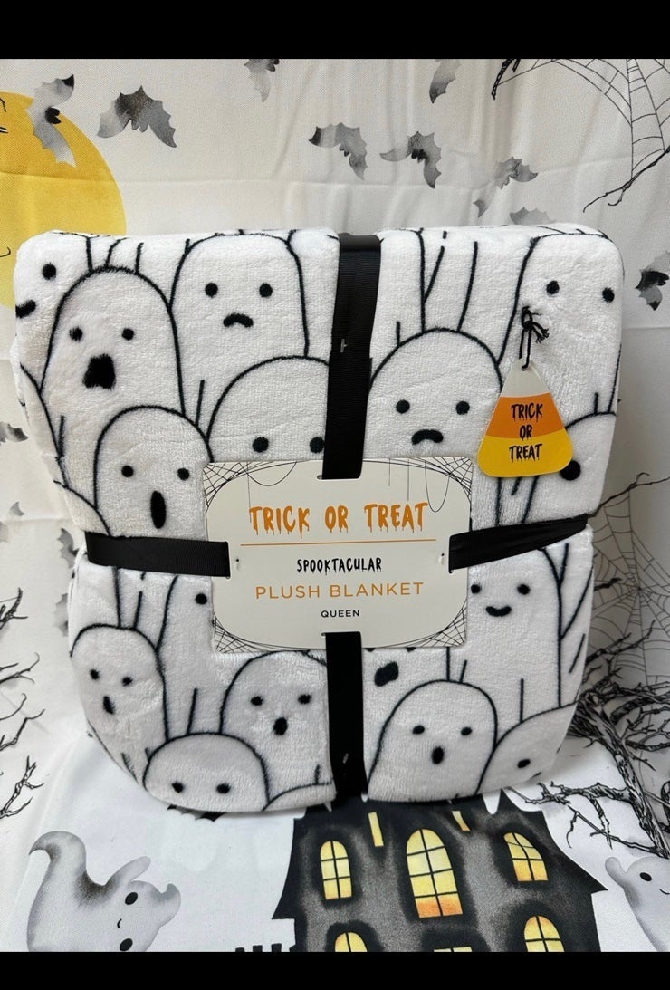 Halloween Ghost Queen Size Plush Blanket