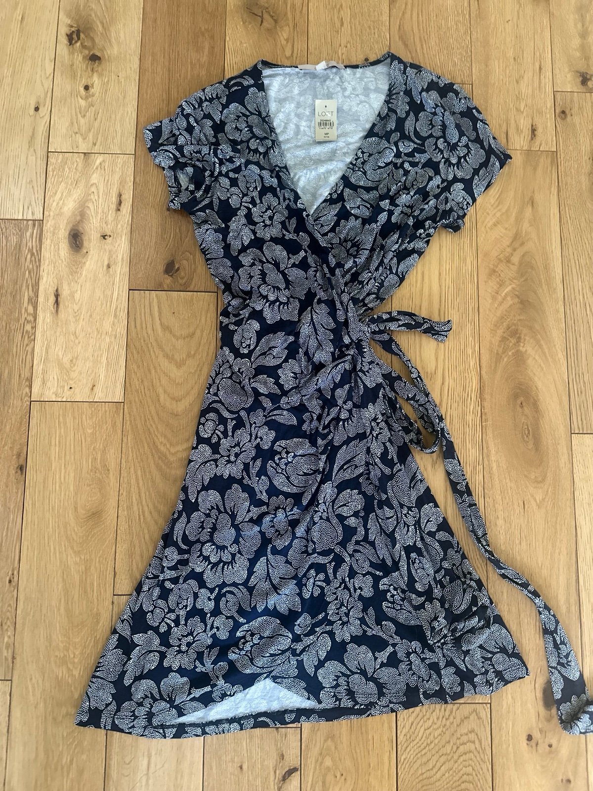 DressNWT Loft floral wrap dress