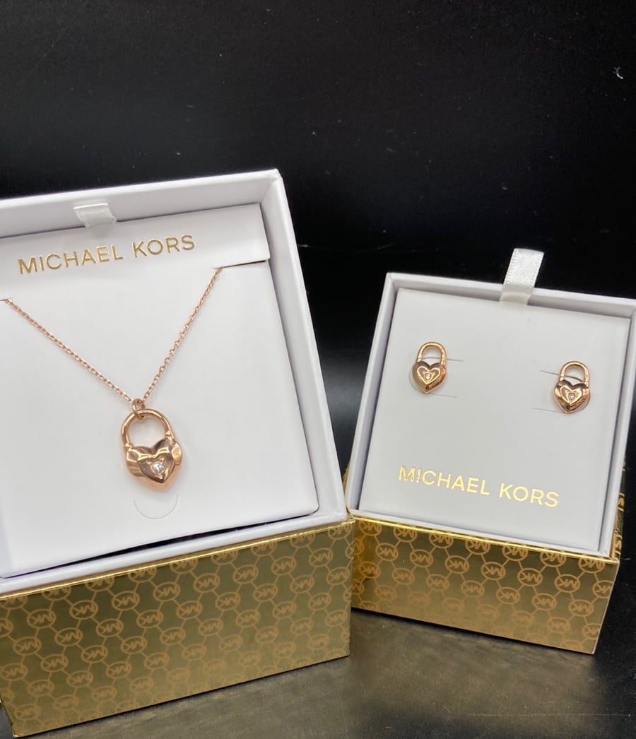 MICHAEL KORS ネックレス ピアス SET MKC1362AN998 HEART TRIO MICHAEL KORS ネックレス ピアス SET MKC1362AN998 HEART TRIO